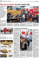 Marché de Noël. Un Père Noël XXL